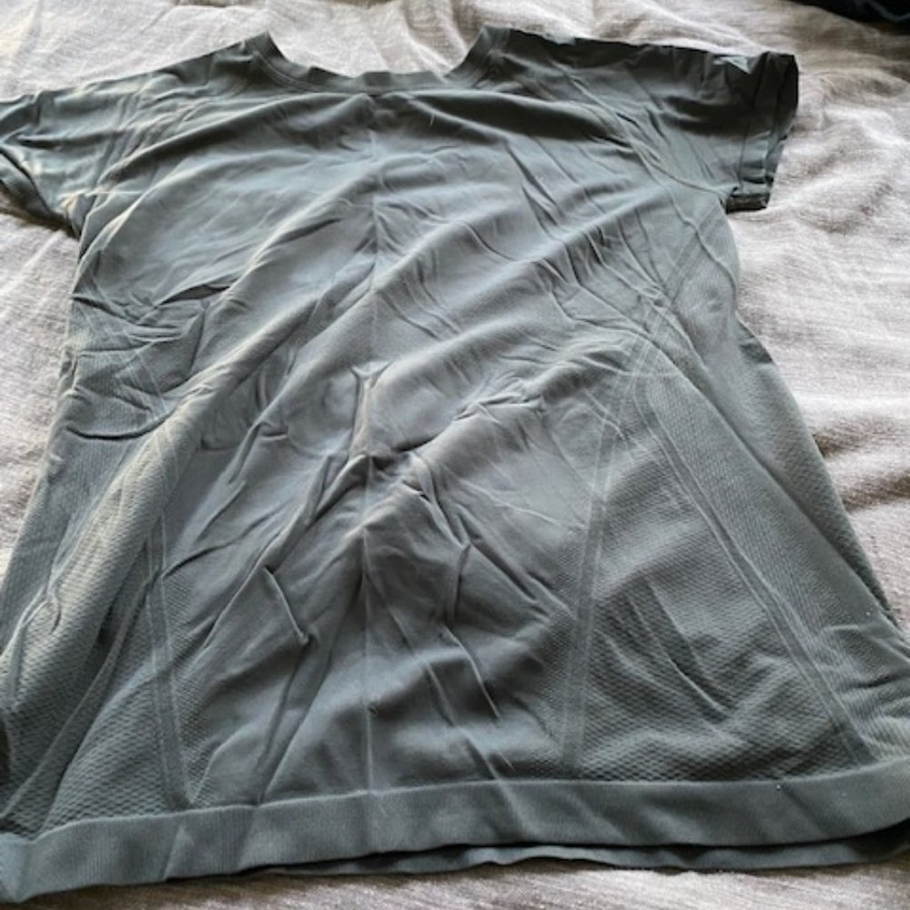 Athleta Momentum Shirt - Teal